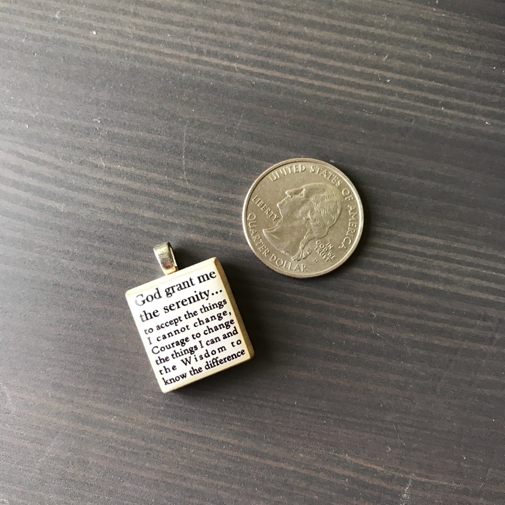 “God grant me the serenity” necklace pendant - Picture 3 of 3
